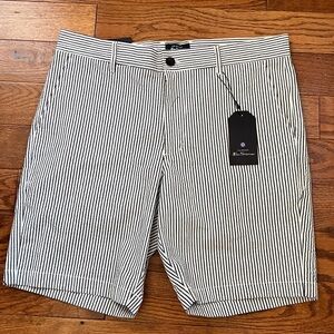 NWT- Ben Sherman Men's Seersucker 7.5" Shorts White / Navy Blue Stripes Sz 32